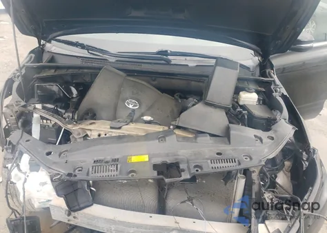 2018 Toyota Highlander Le from USA, damaged, VIN 5TDBZRFH7JS852053